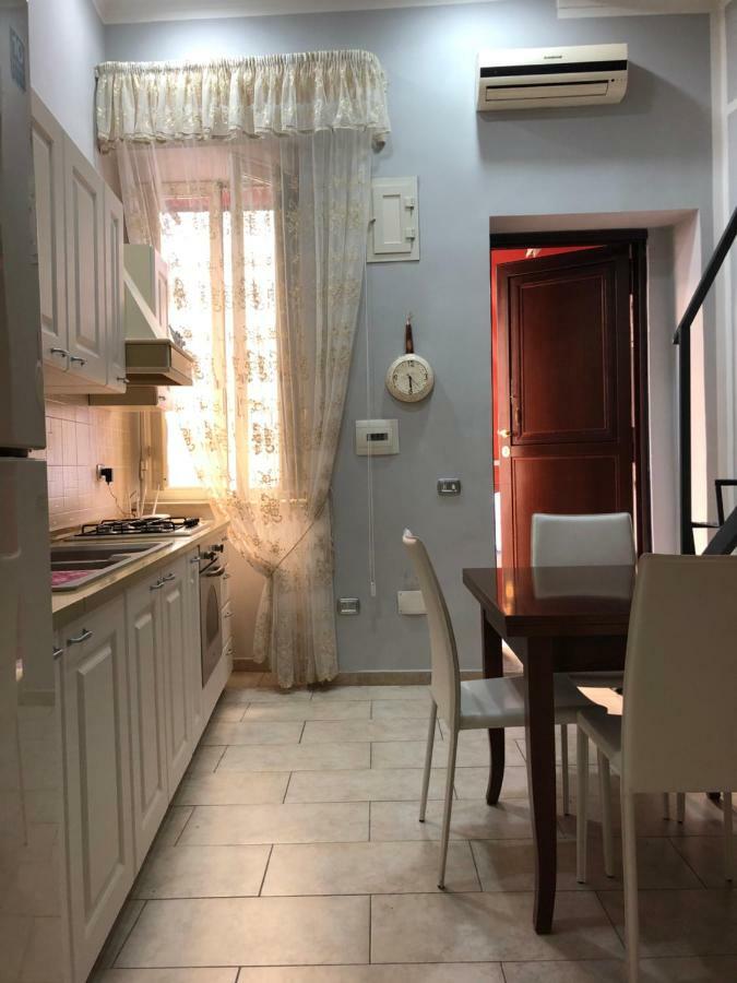 Casa Mila Apartment Наполи Екстериор снимка