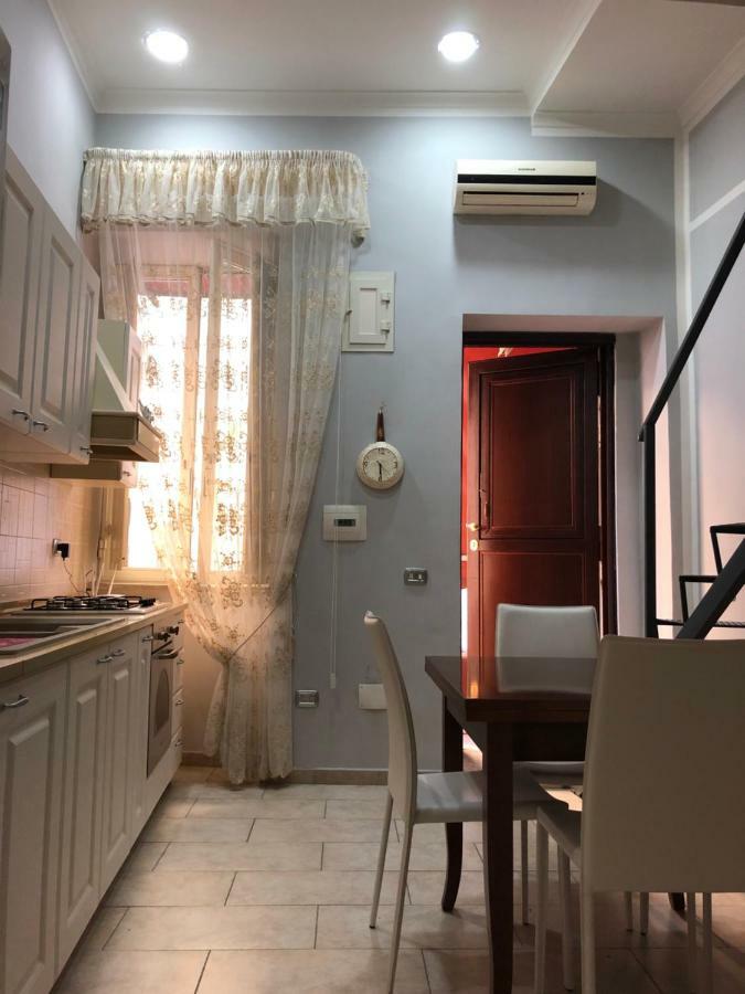 Casa Mila Apartment Наполи Екстериор снимка